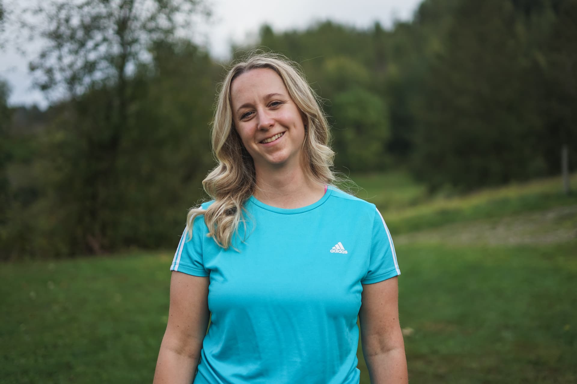 Fitness Coach aus Gütersloh Dominique Schoßland lächelt in die Kamera