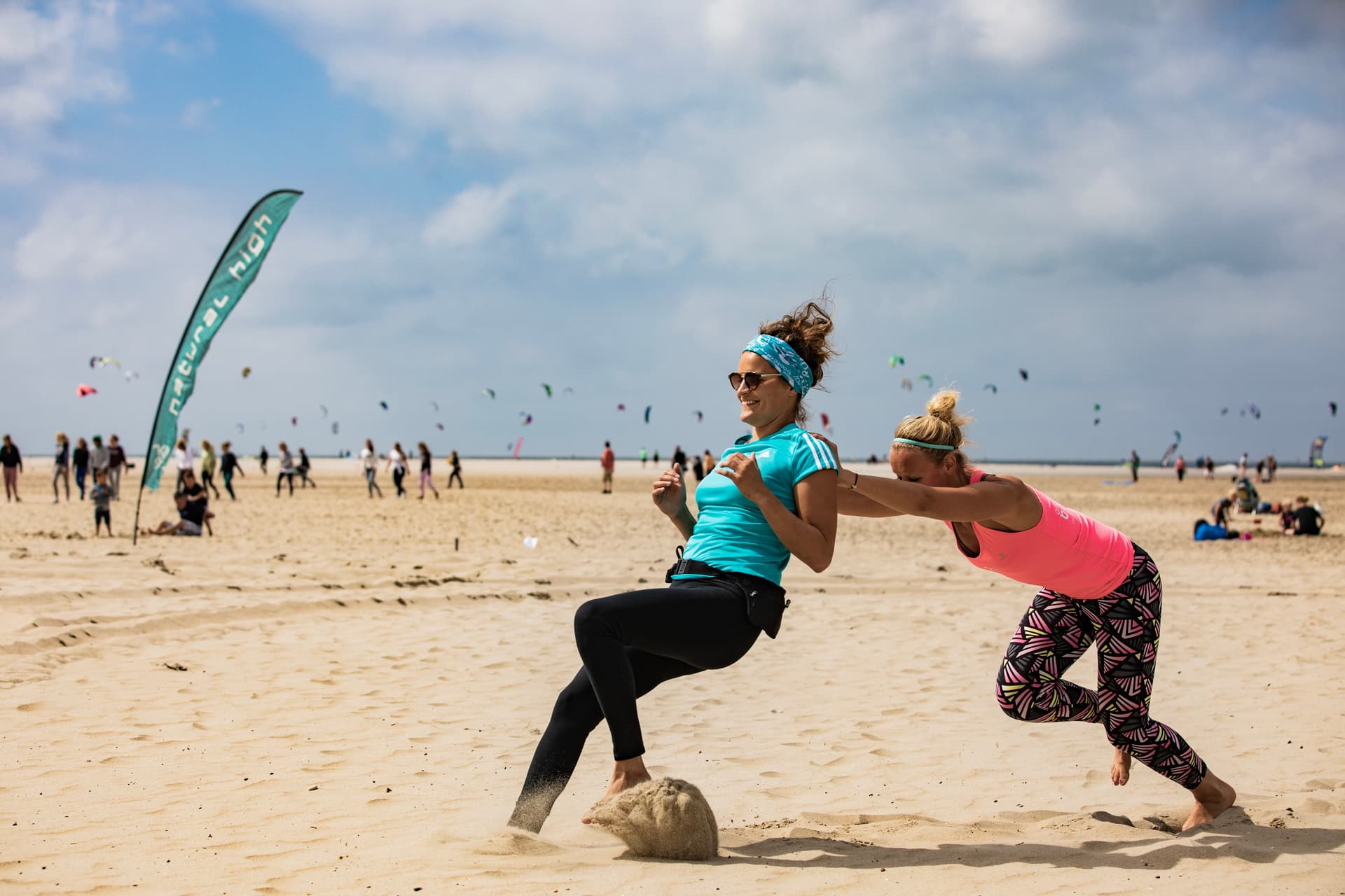 Training am Strand bei einer Original Bootcamp Reise