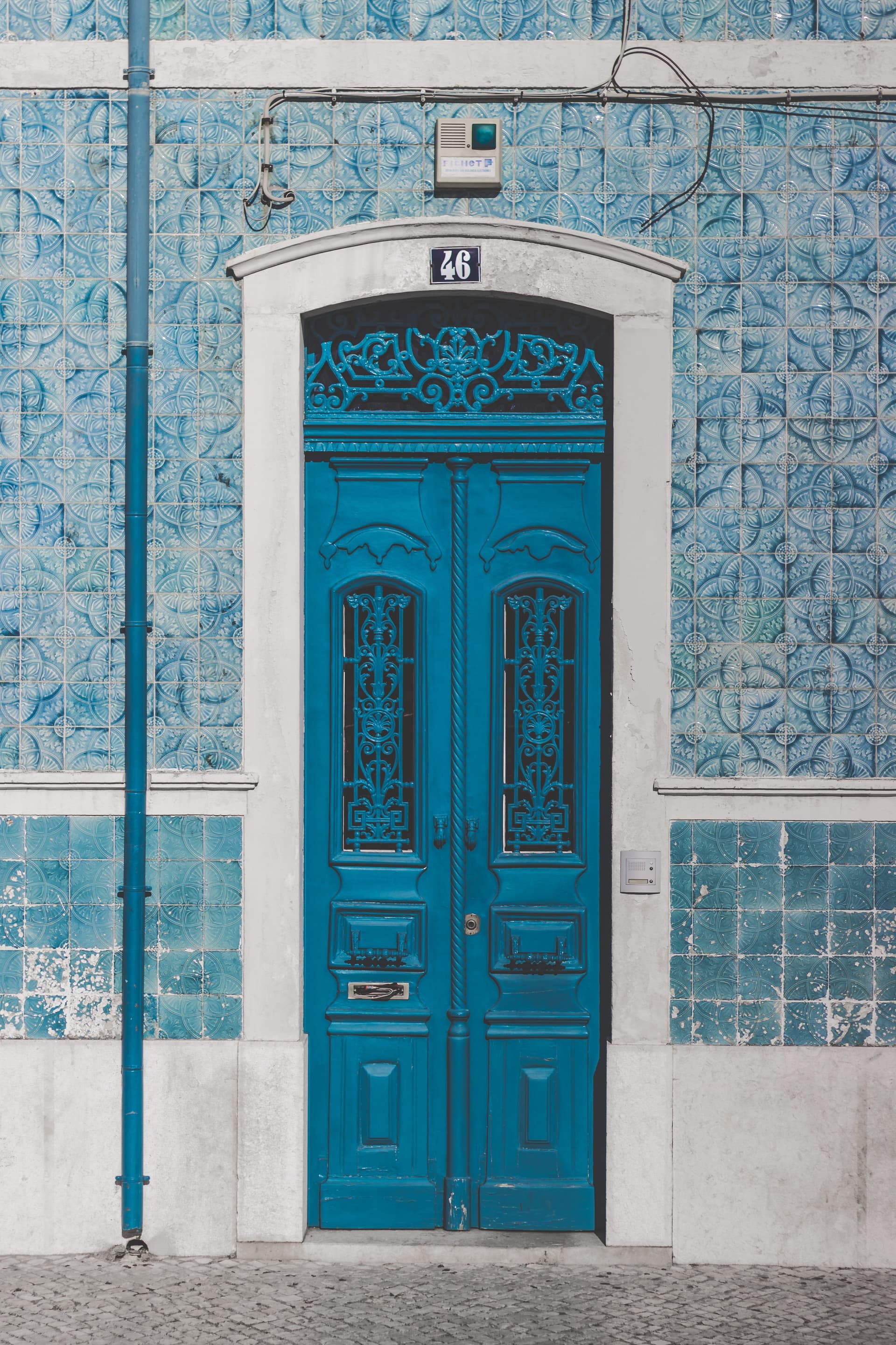 Wunderschöner Hauseingang einer portugiesischen Haustür